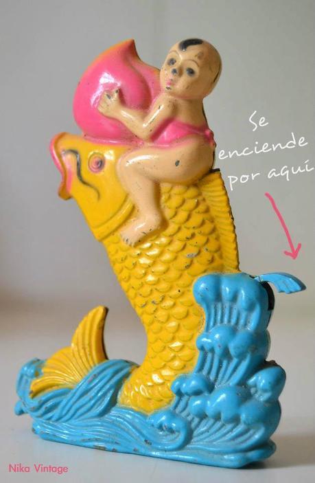 encendedor antiguo kistch retro mechero fantasia metal