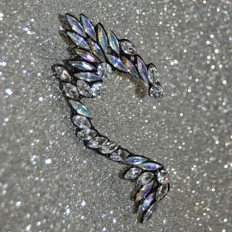 Pendiente de Élfico Futurista / Elvish Futuristic Earring Pendiente de Élfico Futurista / Elvish Futuristic Earring