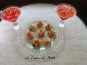 Coctel frutas, canapés aguacate bonito