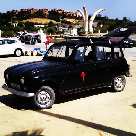 Our friend the painter Gallerist and artist #DavidEspaña car #onlyinSpain #lifestyle #art #lookandfashion #jj #ootd #picoftheday #photooftheday