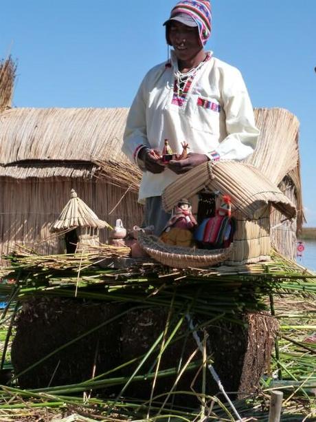 El presidente de la isla de los Uros