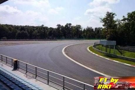 GROSJEAN Y MALDONADO APLAUDEN EL ASFALTO EN EL EXTERIOR DE LA PARABOLICA - LA F1 ACABA CON LO MEJOR DE SI