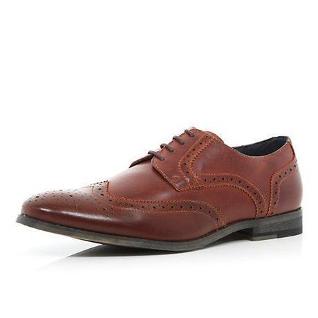 Zapatos más informales para novios Brogues