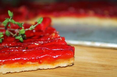 Coca de pimientos asados