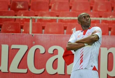 Mbia vuelve al Sevilla