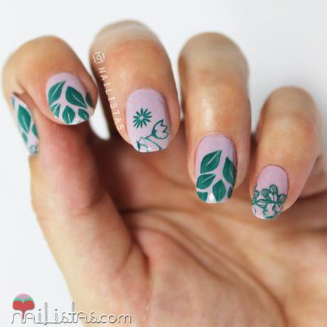 Doble Estampación de uñas en verde | Nail art Stamping nail art Moyou London