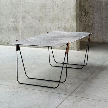 IN VEIN: MESA DE MÁRMOL Y ESPEJO