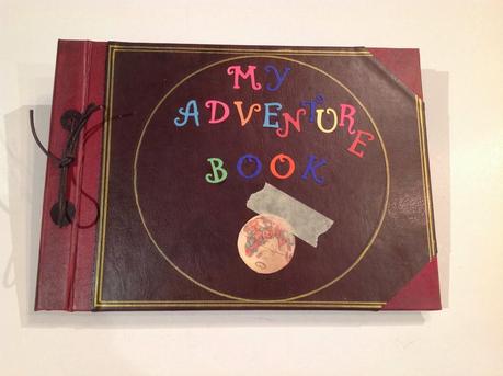 Varios libros de firma basados en el libro de la película Up