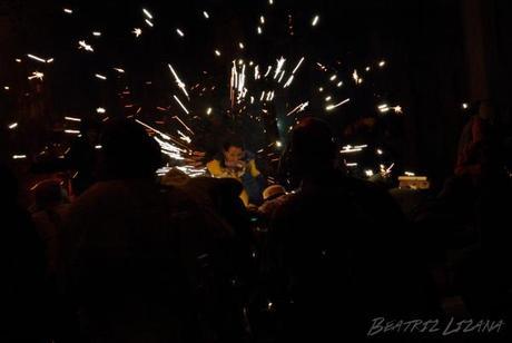 De asustarme de los cohetes, a fotografiar un correfoc correfoc chispas