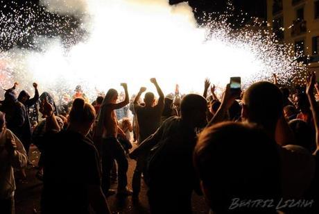 De asustarme de los cohetes, a fotografiar un correfoc correfoc fmgracia