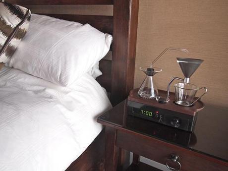 The Barisieur :: reloj despertador y máquina de café