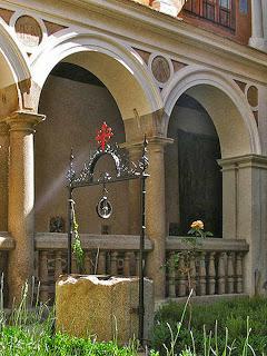 Claustro de la Mona del Convento de las Comendadoras