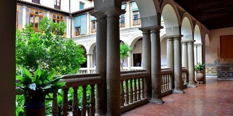 Claustro de la Mona del Convento de las Comendadoras
