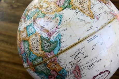 Pintando el mundo. Cambia el look del mapamundi...y ayuda con Reparalia