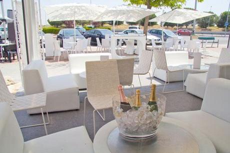 NUEVAS IMÁGENES DEL LOUNGE BAR DISEÑADO POR A-CERO EN POZUELO, MADRID