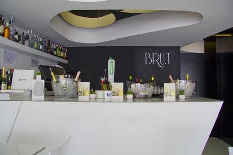 NUEVAS IMÁGENES DEL LOUNGE BAR DISEÑADO POR A-CERO EN POZUELO, MADRID
