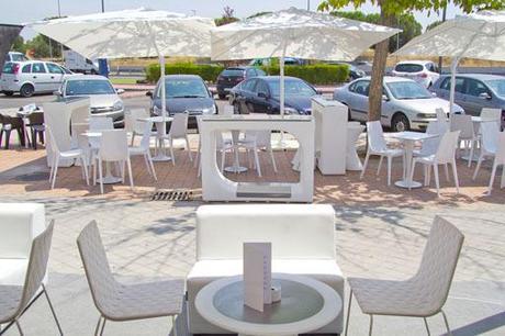 NUEVAS IMÁGENES DEL LOUNGE BAR DISEÑADO POR A-CERO EN POZUELO, MADRID