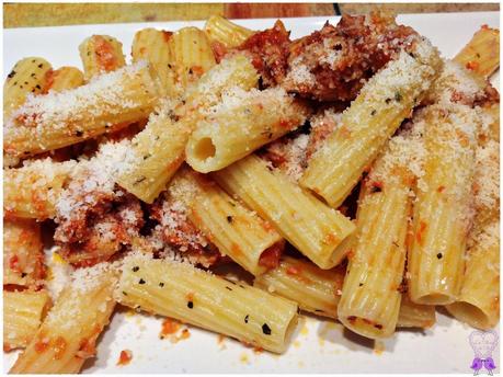 TORTIGLIONI CON SALSA ARRABBIATA DE PERA Y ATÚN