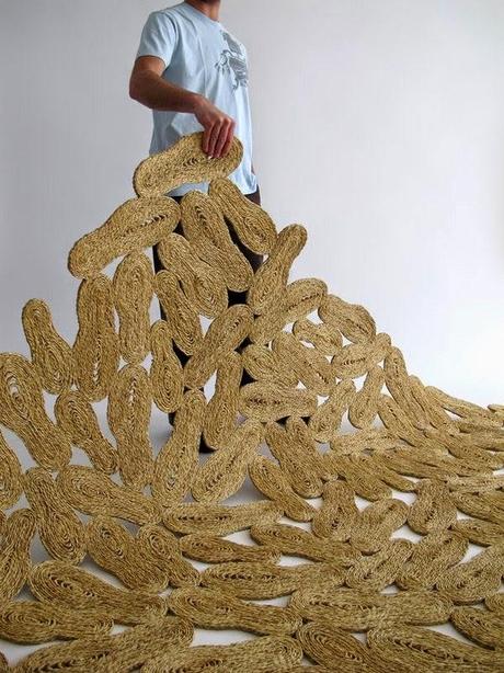 Las alfombras de esparto de Martín Azúa