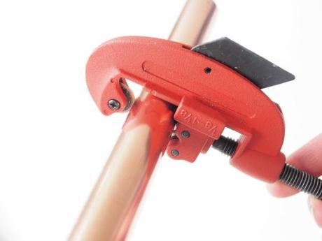 UN SENCILLO Y VERSÁTIL DIY CON TUBOS DE COBRE