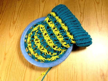 How to loom knit star stitch hat