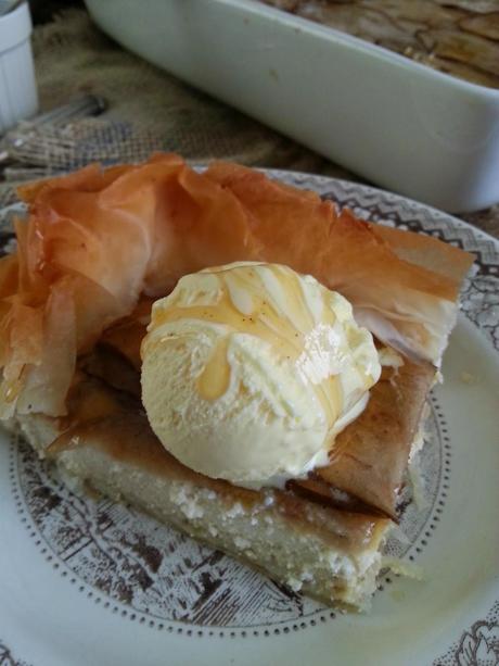 Tarta de ricotta y peras con miel de vainilla
