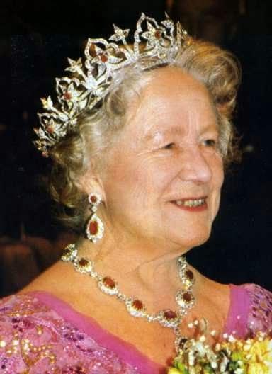 Tiara de Rubies Indios - Casa Real de Reino Unido