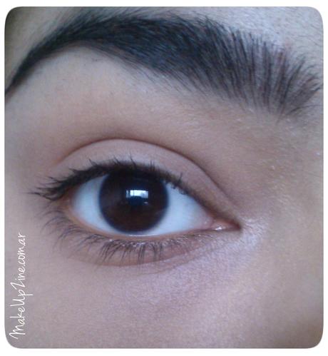 Basta de pliegues por el corrector de ojeras.