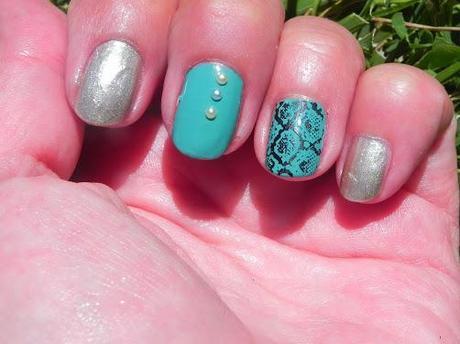 Recopilación de manicuras de vacaciones.