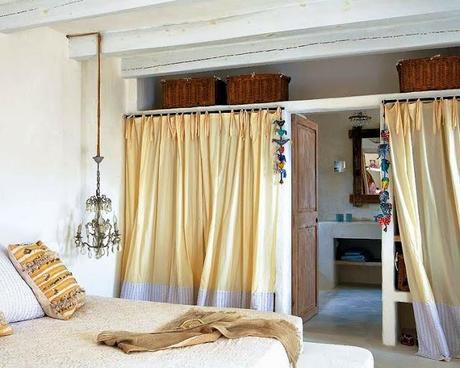 UN COBERTIZO TRANSFORMADO EN VIVIENDA EN FORMENTERA