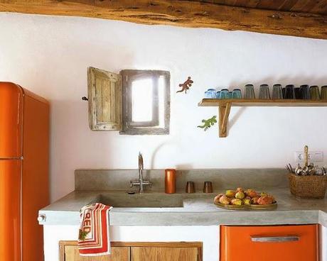 UN COBERTIZO TRANSFORMADO EN VIVIENDA EN FORMENTERA