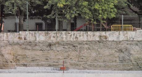 Los arqueólogos intervienen en la recién aparecida muralla vaccea de Coca (Segovia)