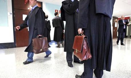 Reclamación contra un vecino a causa de que los ladridos de su perro no permiten dormir a los demás