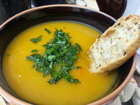 Crema jardinera de calabaza, zanahoria, patatas y puerro