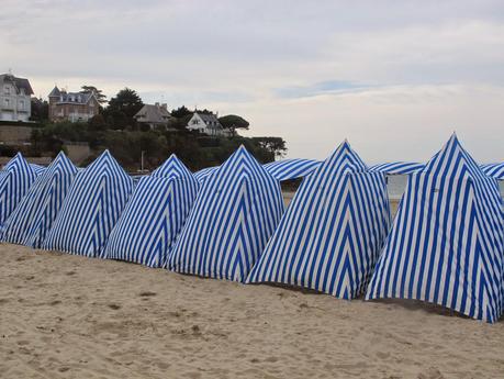 Bonitos toldos en la playa....