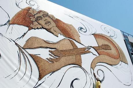 Alucina con los mosaicos de Strati Mosaico de tapones de corcho la guitarrista mediterranea de Saimir Strati