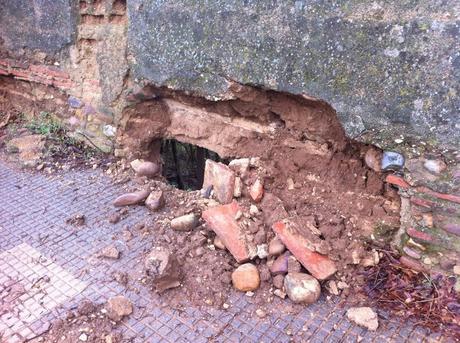 Se cae el muro de la harinera Santiago Alfageme e Hijos Agujero muro Alfageme