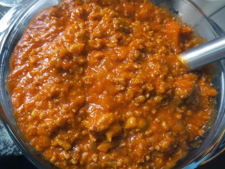 Empanada de carne y tomate