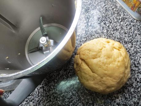 Empanada de carne y tomate