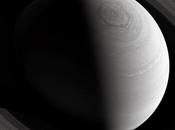 NASA capta impresionante imagen extraño vórtice hexagonal Saturno