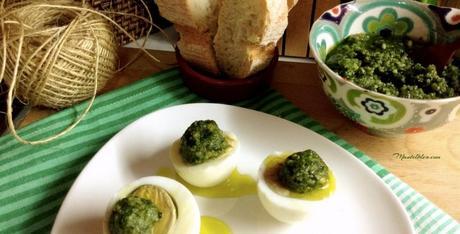 Huevos con salsa pesto Huevos con salsa pesto