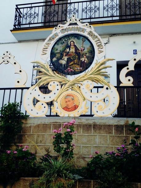 Hoy, “Entrevispera” de la Pastora, se bendice la reforma de la decoración de la calle Cardenal Spínola