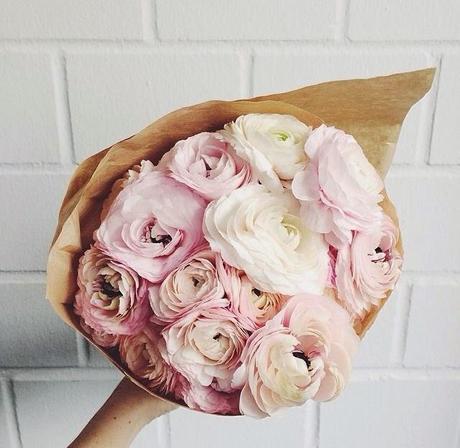 Algunos Gestos Románticos Pasados de Moda que Me Encantaría Poder Recuperar