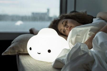Little Cloud Lamp. Una lámpara de FriendsWithYou Little Cloud Lamp. Una lámpara de FriendsWithYou