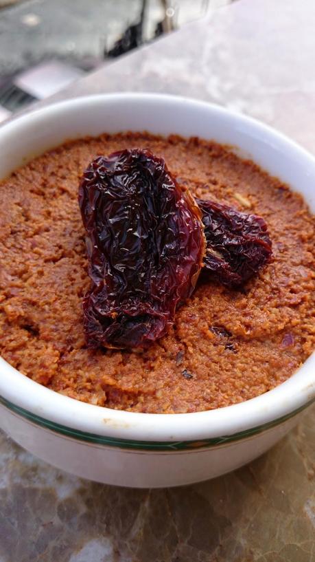 Crema de untar de tomates secos y almendras