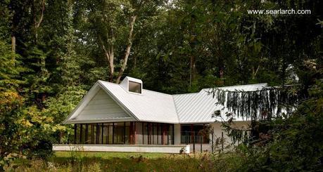 Una cabaña americana transformada por completo. Una cabaña americana transformada por completo.