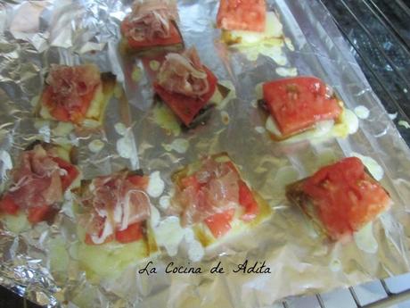 CANAPES CON PASTA BRISA