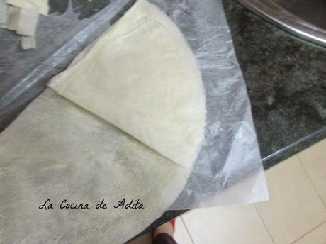 CANAPES CON PASTA BRISA