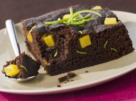 Bizcocho ligero de Chocolate con Mango y Lima(microhondas)