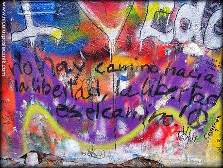 Muro de la Isla de Kampa: arte y liberación